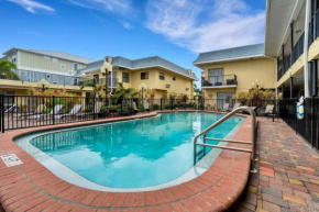 Sunset Corner - Beach View & Heated Pool!